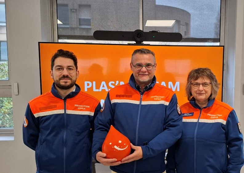 Bénévoles Protection Civile participant au don de plasma à Angers